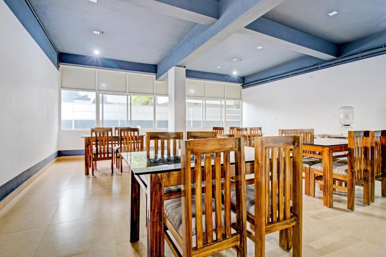 Collection O Aramam Executive Inn Kochi Exterior foto