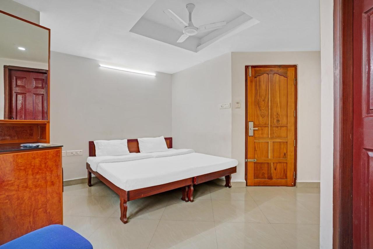 Collection O Aramam Executive Inn Kochi Exterior foto